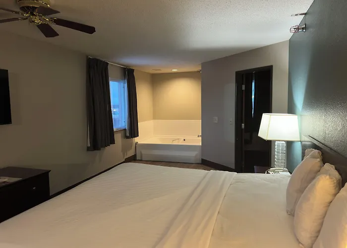 Baymont Inn & Suites By Wyndham Lincoln Ne