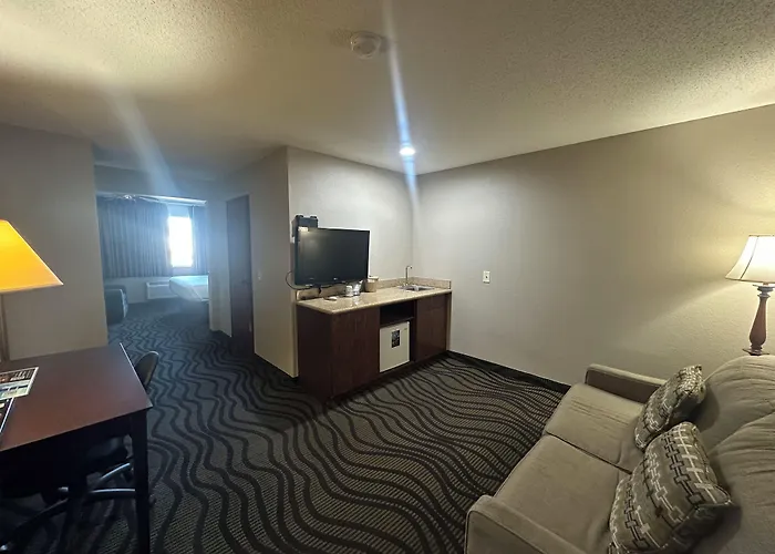 Baymont Inn & Suites By Wyndham Lincoln Ne